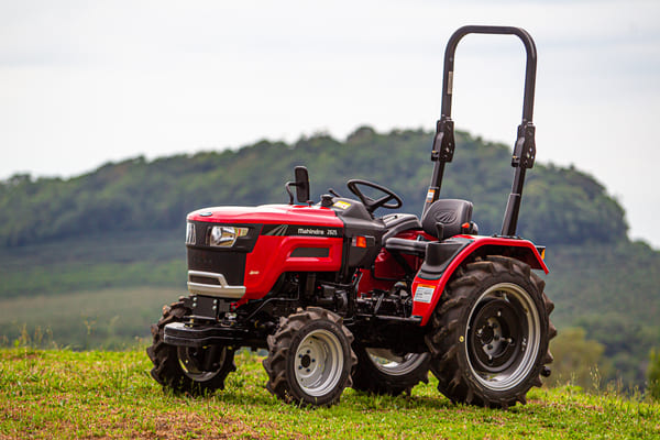 Trator Mahindra modelo 2025