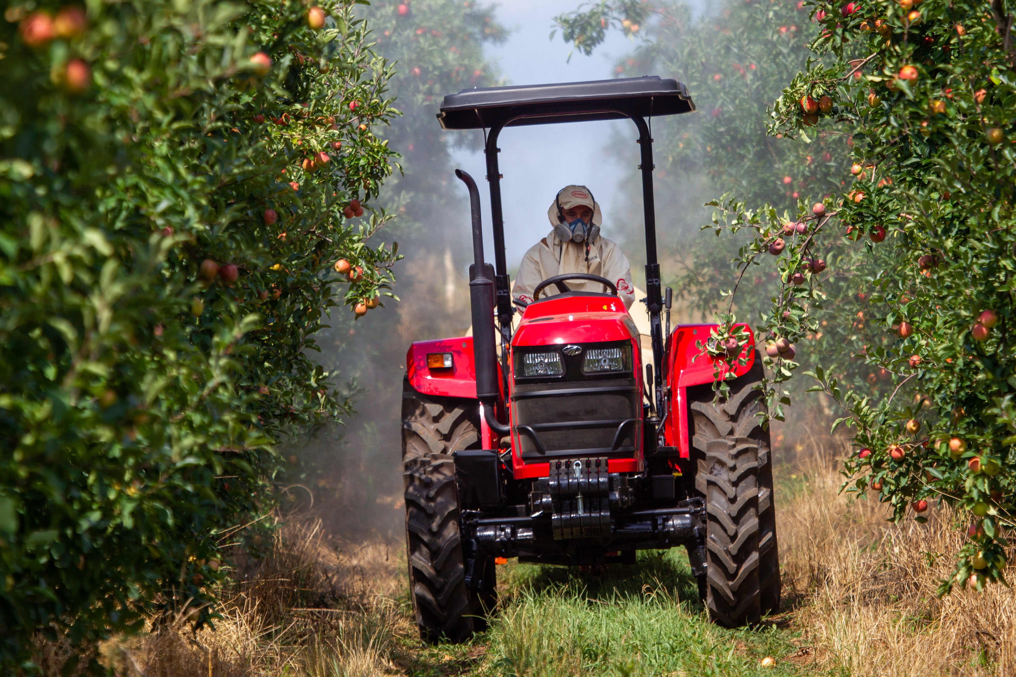 Trator Mahindra 5050