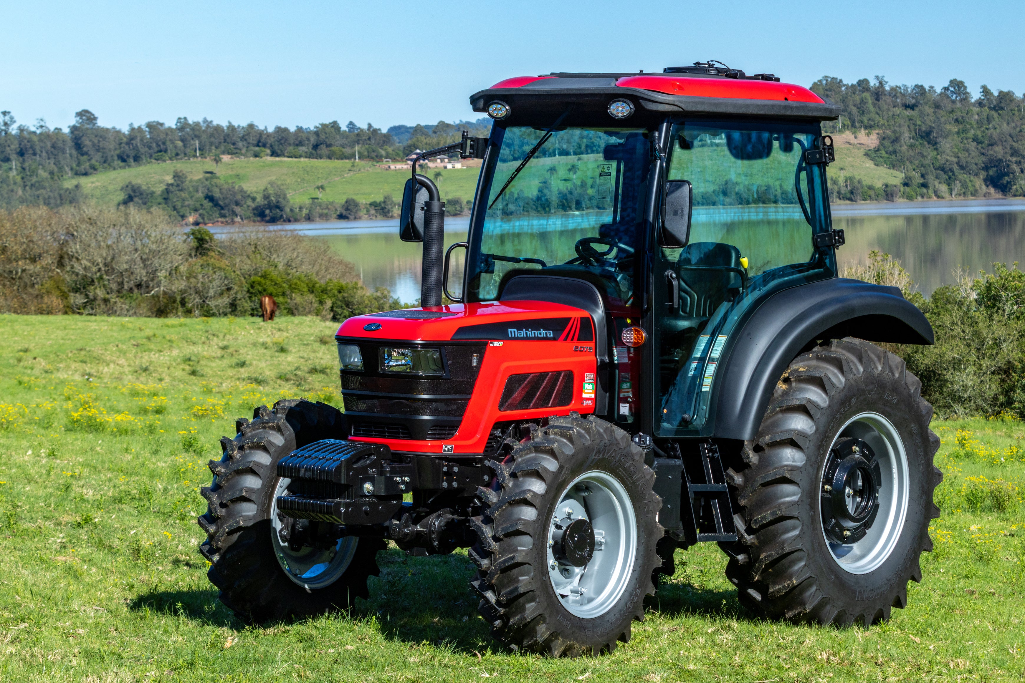 Trator Mahindra 6075 Cabine