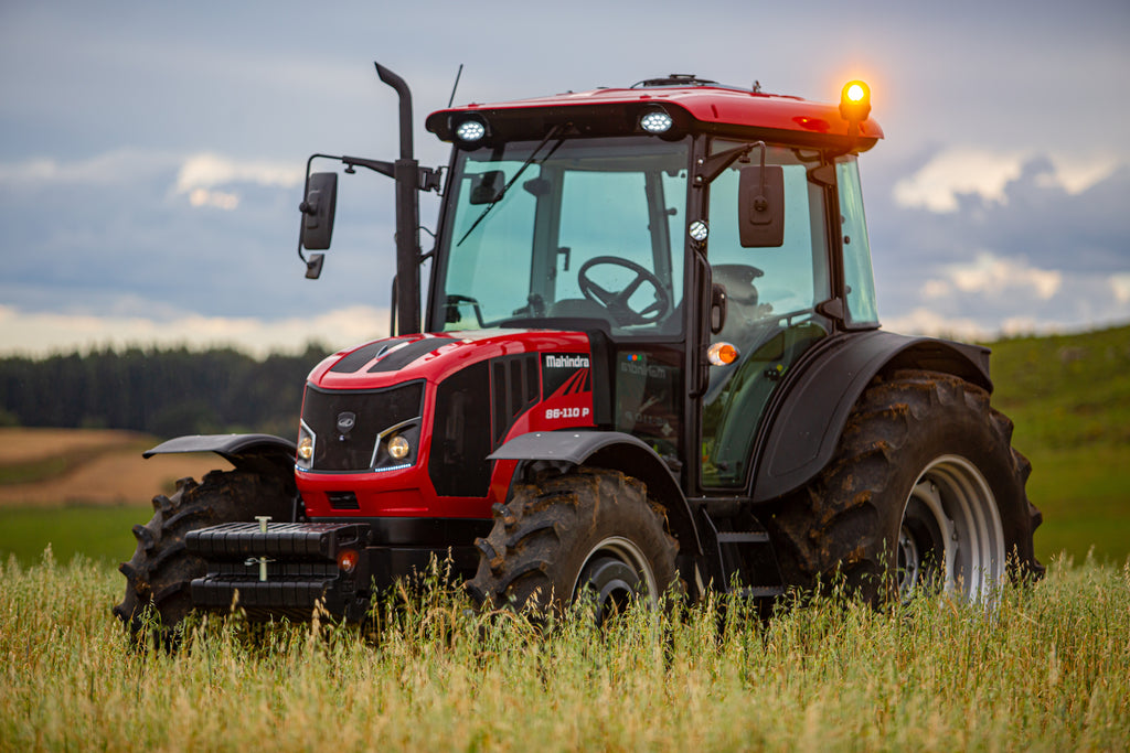 Trator Mahindra 8110 110 CV