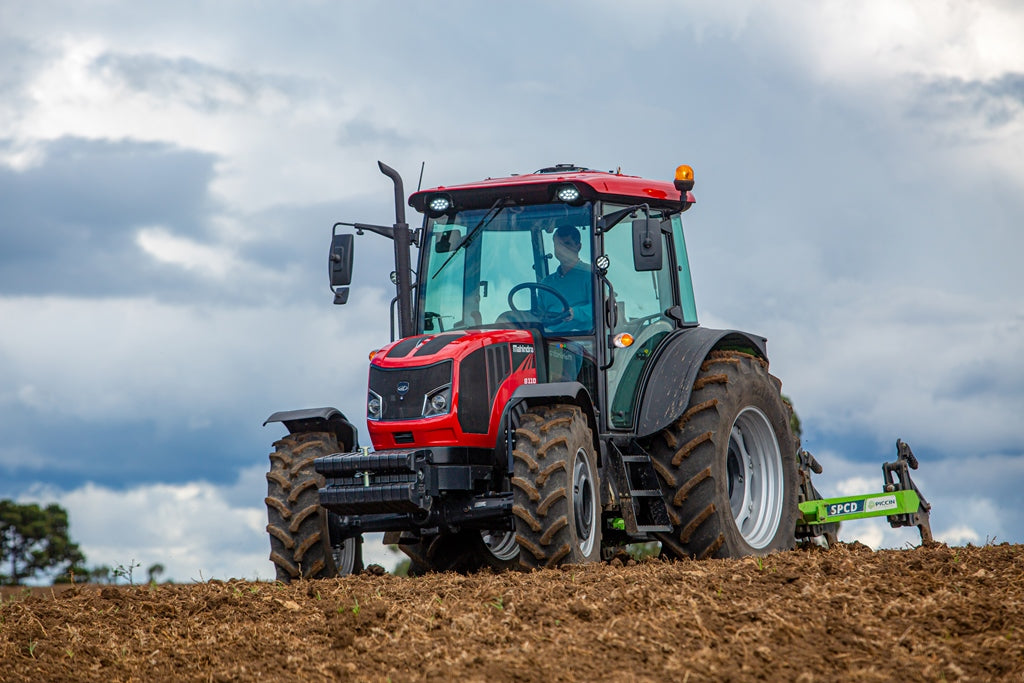 Trator Mahindra 8110 110 CV