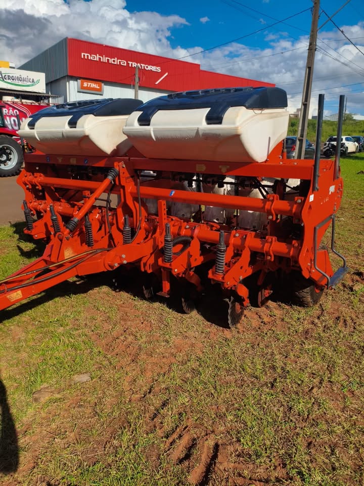Plantadeira Kuhn PPK 600 Pivotada – 6 LINHAS (6x45)