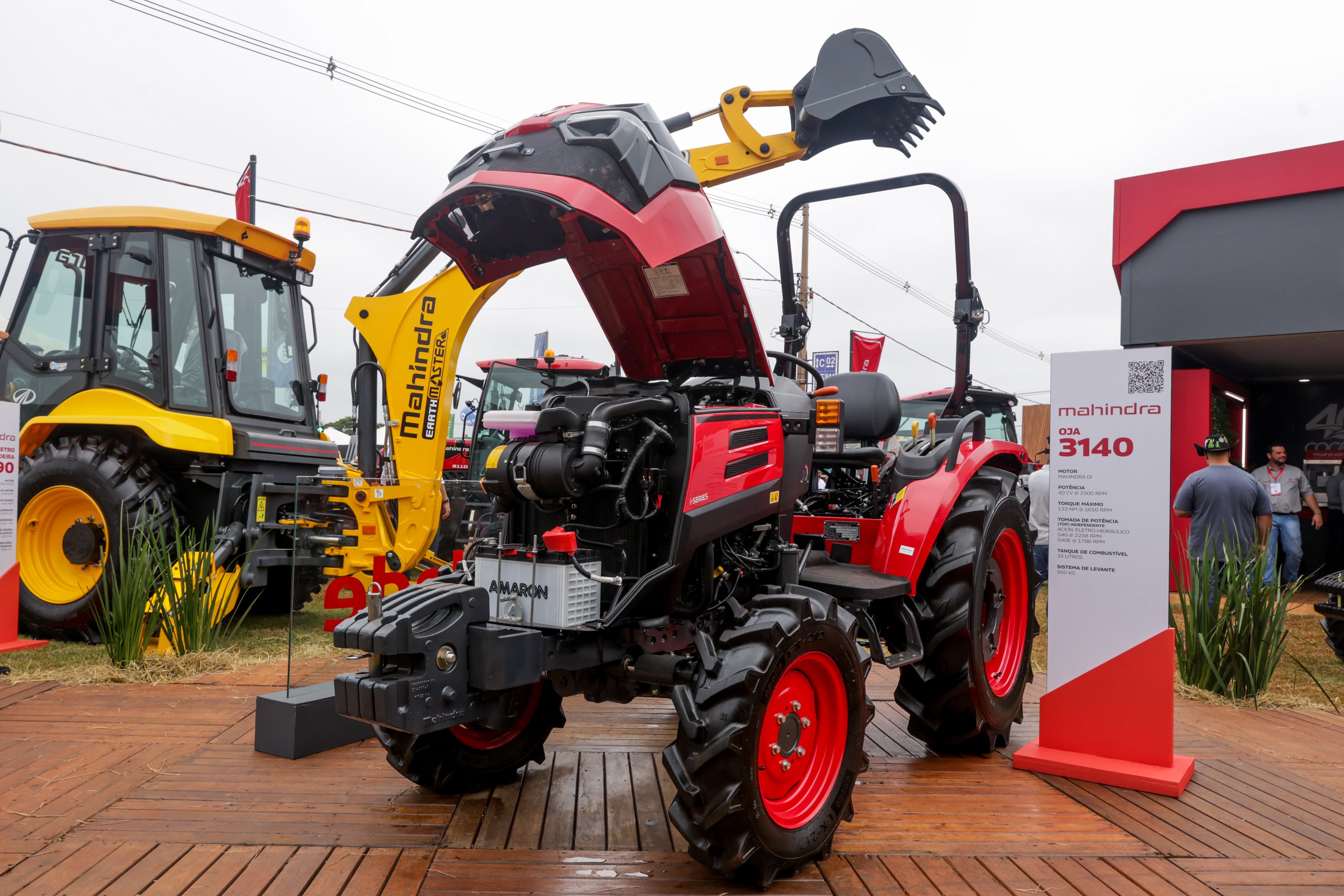 Trator Mahindra OJA 3140