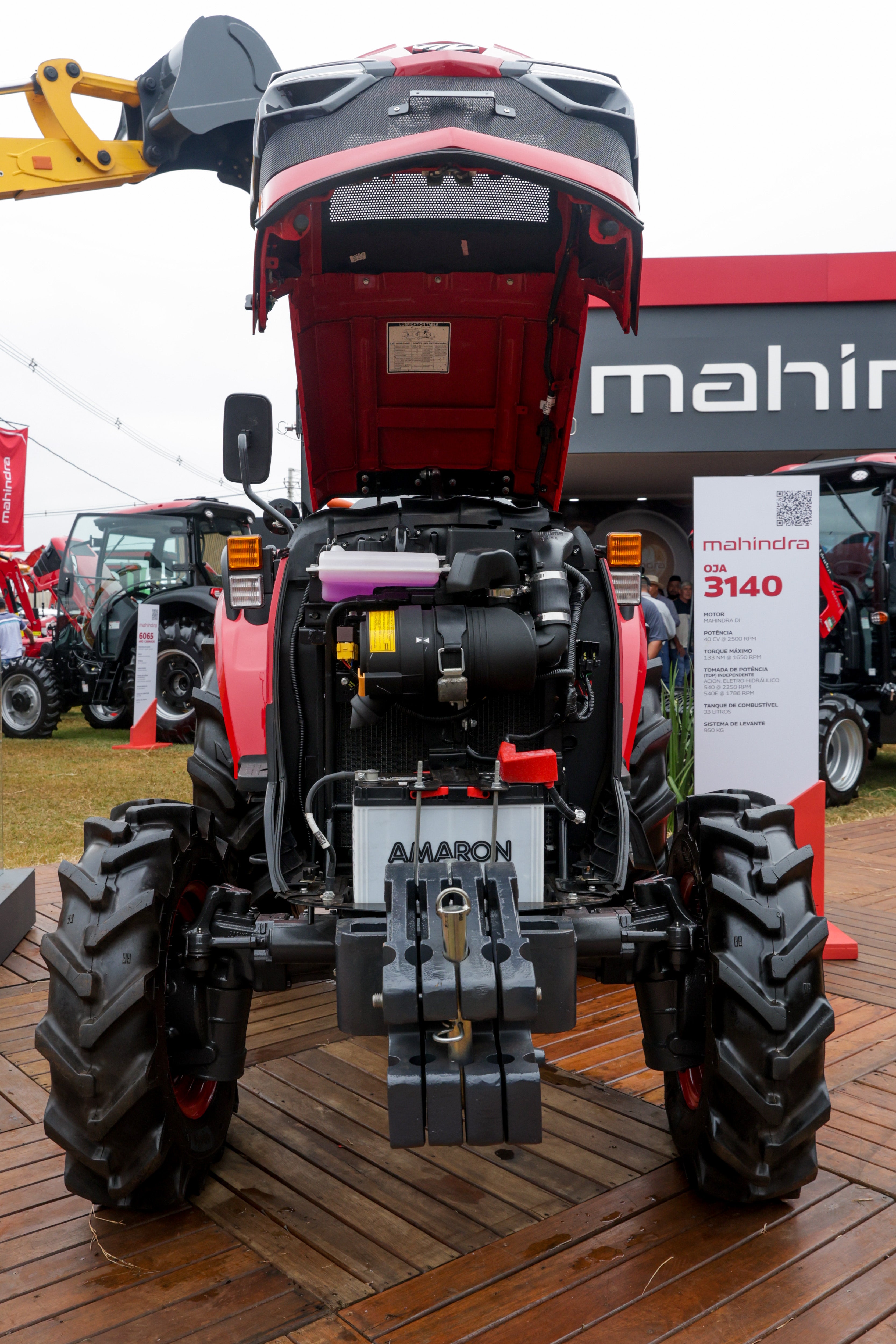 Trator Mahindra OJA 3140