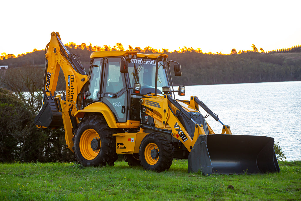 Retroescavadeira Mahindra VX90