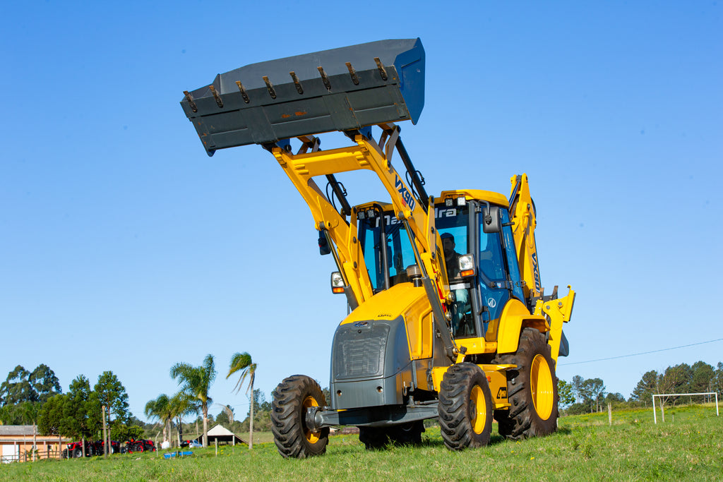 Retroescavadeira Mahindra VX90