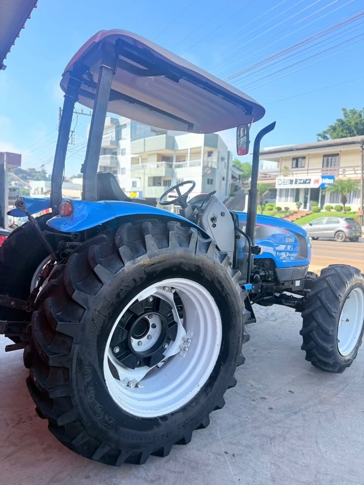 Trator LS U60 Usado