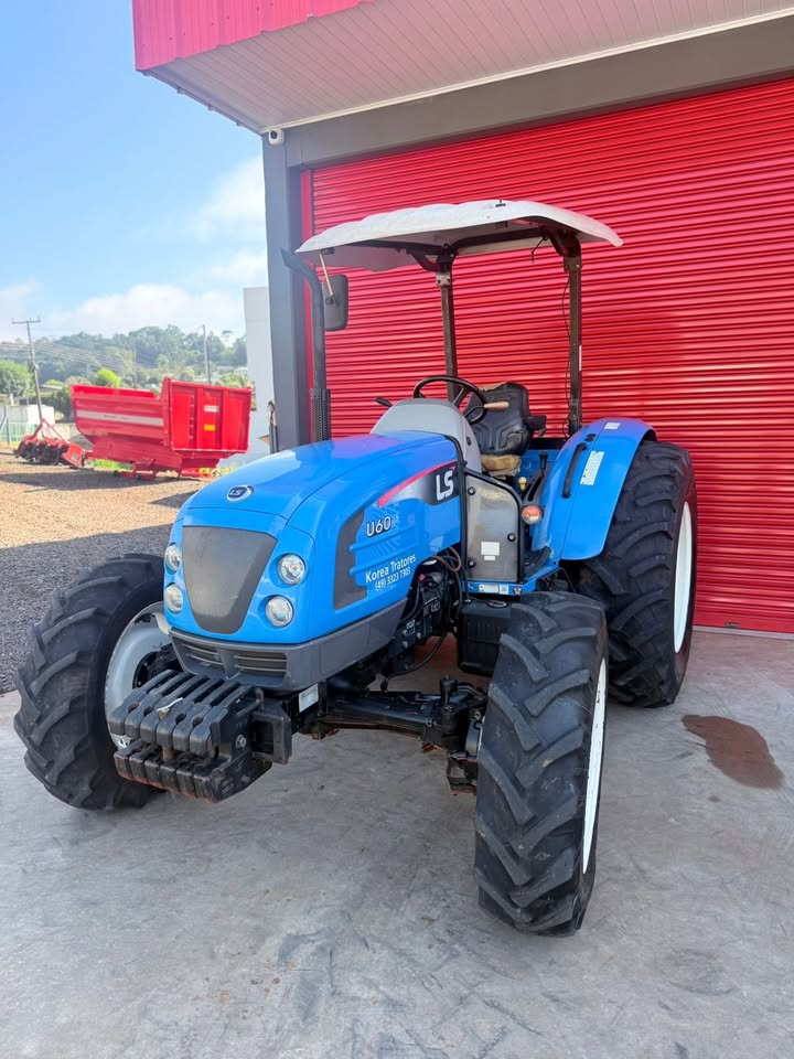 Trator LS U60 Usado